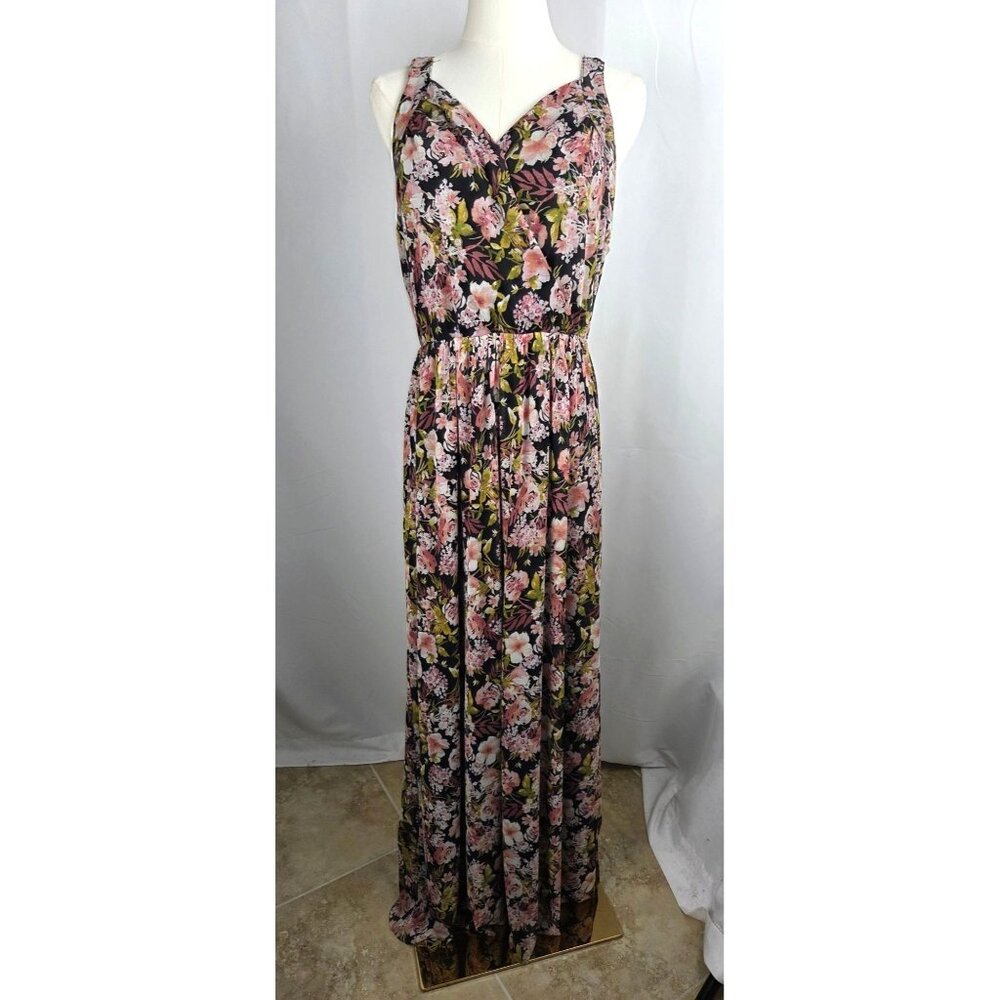 Sunday in Brooklyn Black Floral V-Neck Maxi Dress - Picture 2 of 10